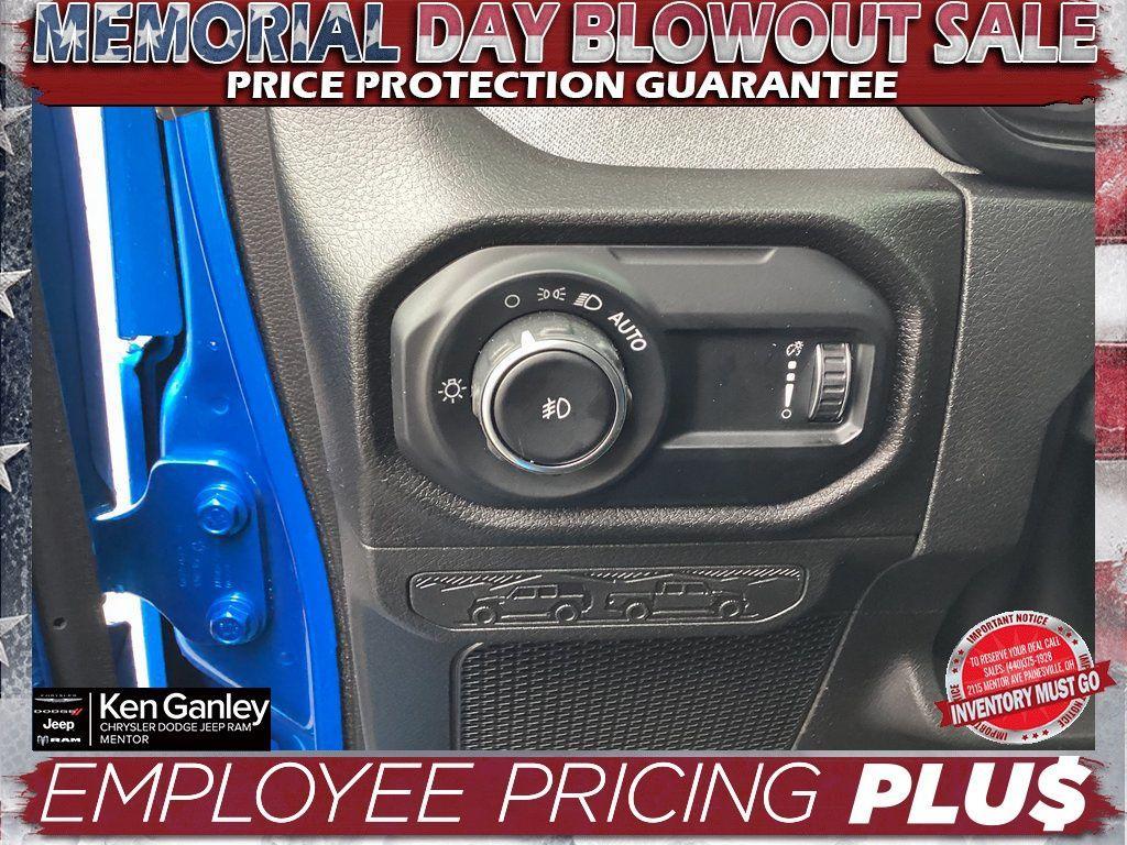 new 2025 Jeep Wrangler car, priced at $42,593