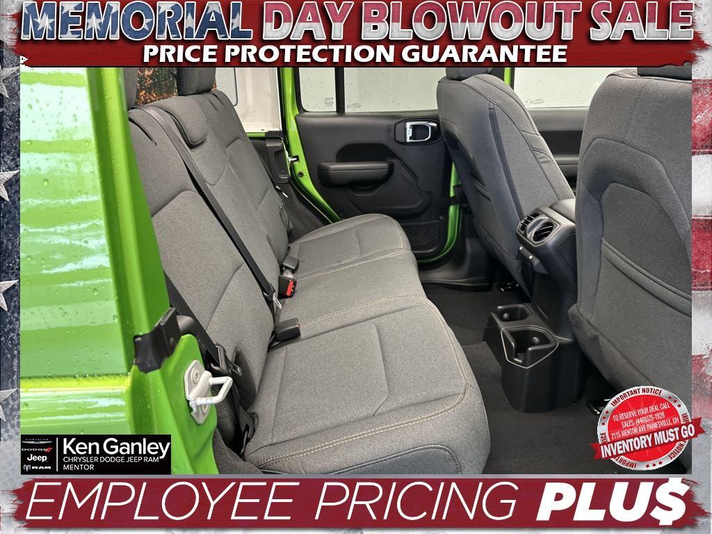 new 2025 Jeep Wrangler car, priced at $47,088