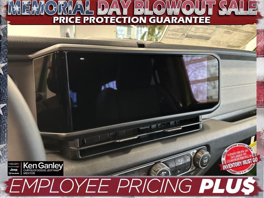 new 2025 Jeep Wrangler car, priced at $47,088