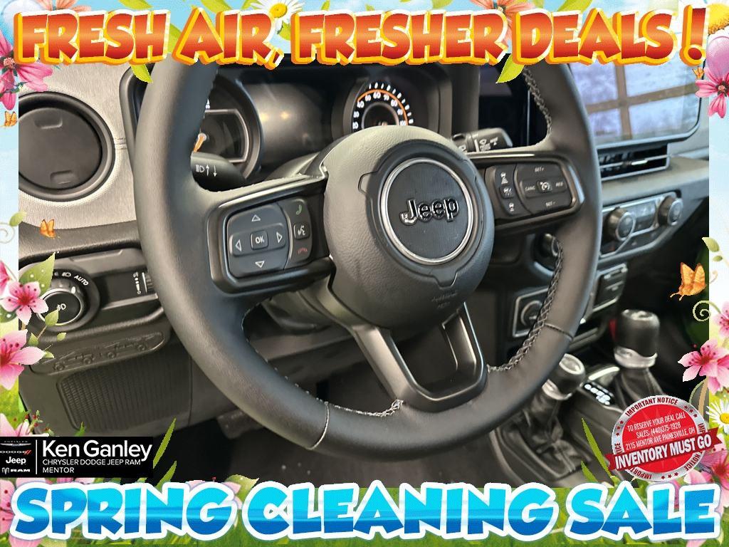 new 2025 Jeep Wrangler car, priced at $45,098