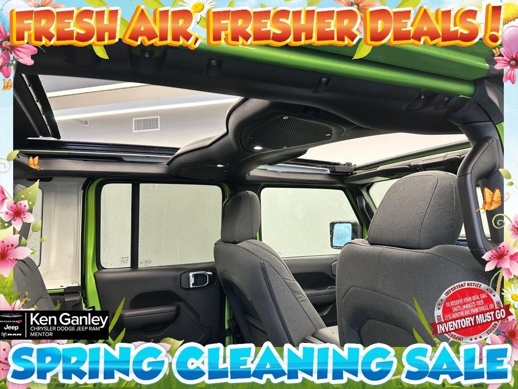 new 2025 Jeep Wrangler car, priced at $45,098