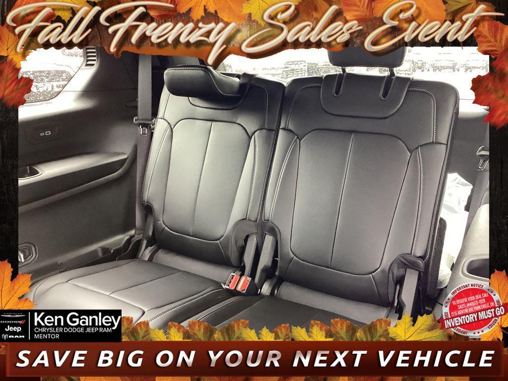 new 2025 Jeep Grand Cherokee L car, priced at $42,036