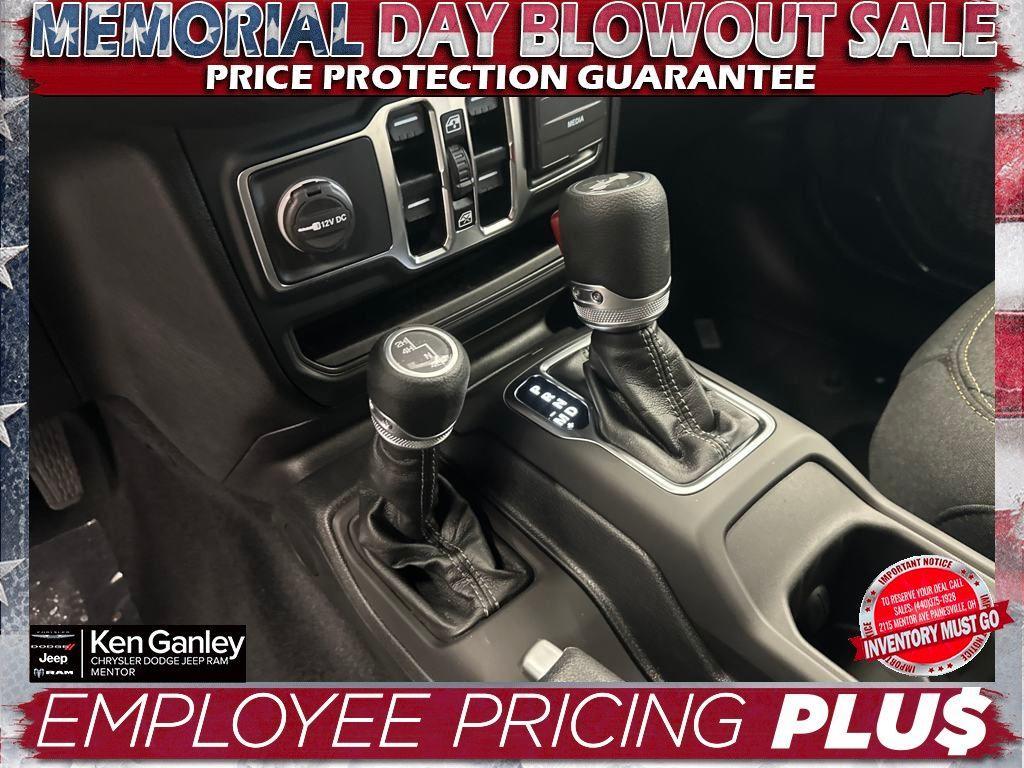 new 2025 Jeep Wrangler car, priced at $46,488