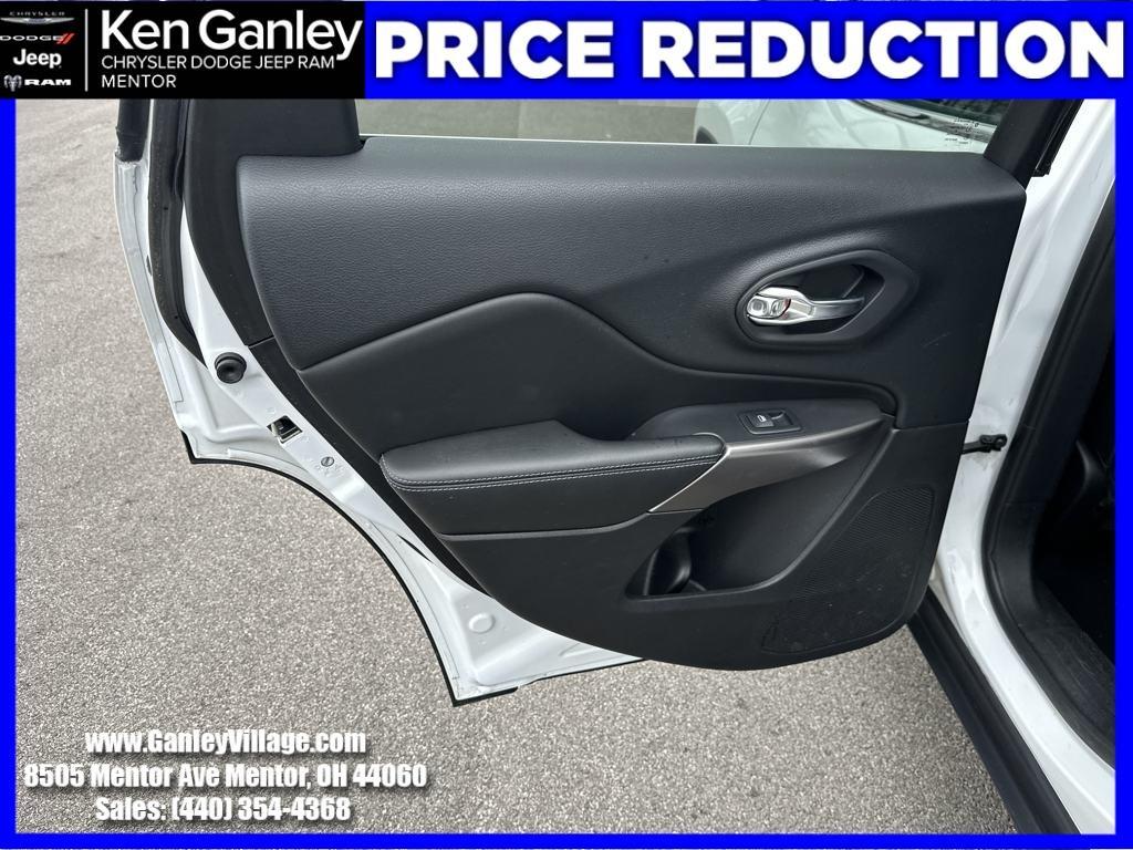 used 2019 Jeep Cherokee car, priced at $18,796