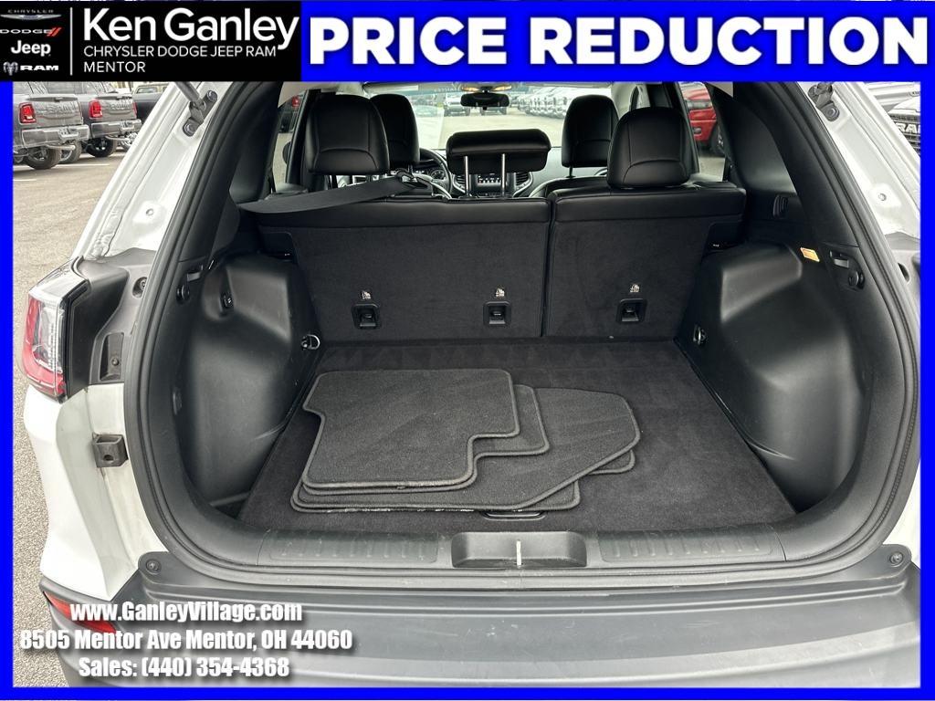 used 2019 Jeep Cherokee car, priced at $18,796