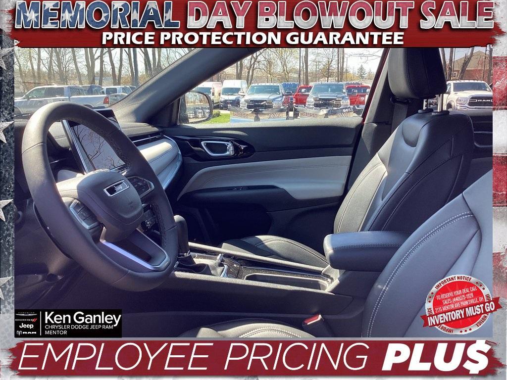 new 2025 Jeep Compass car, priced at $32,003