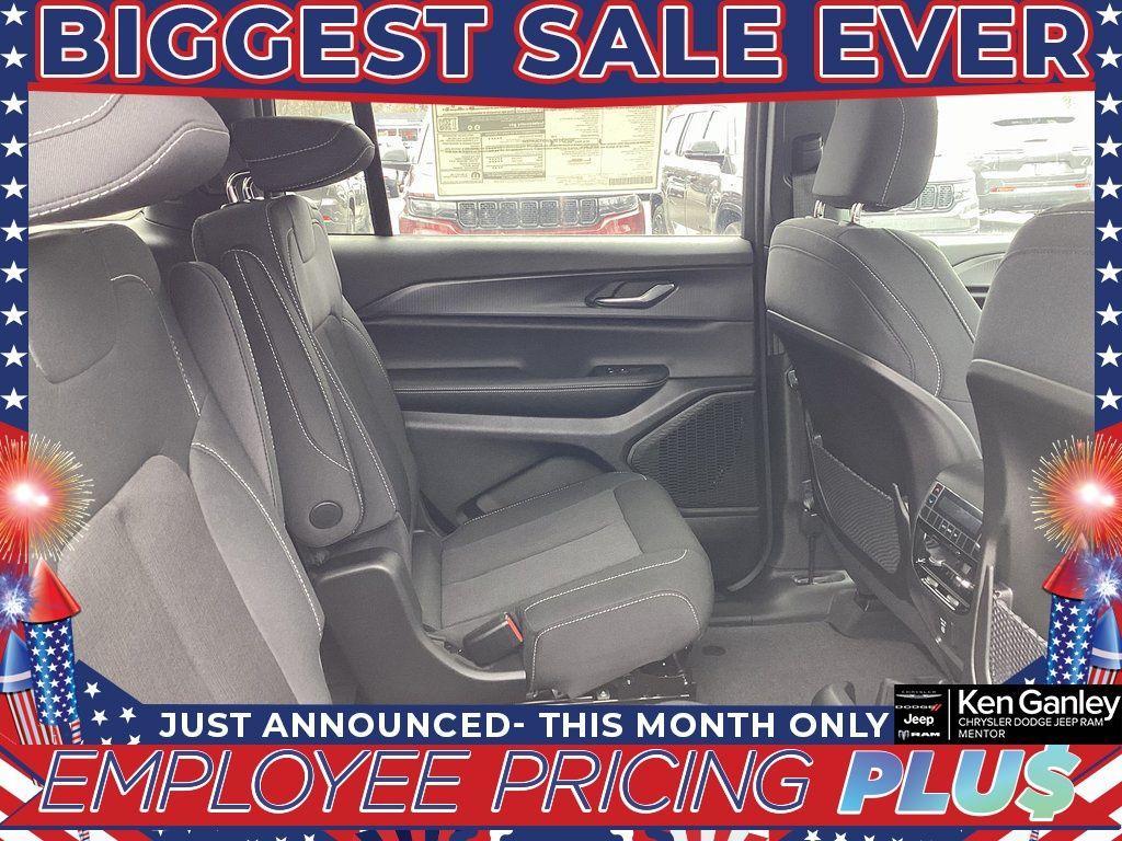 new 2025 Jeep Grand Cherokee L car, priced at $40,130