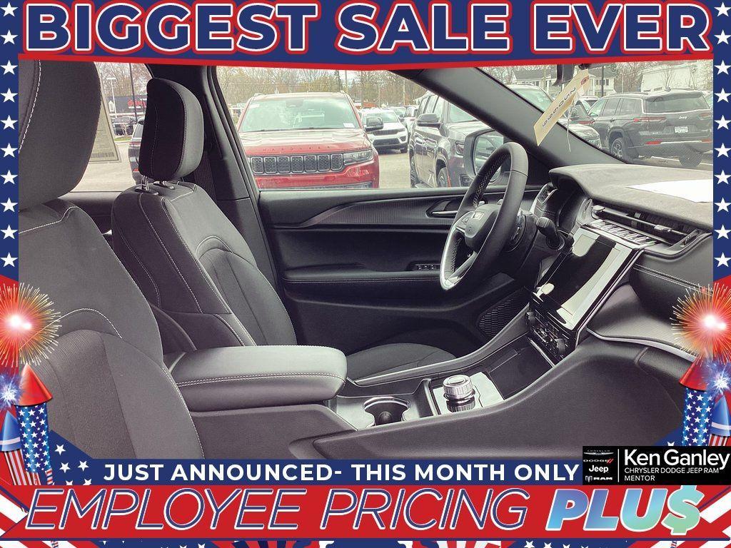 new 2025 Jeep Grand Cherokee L car, priced at $40,130