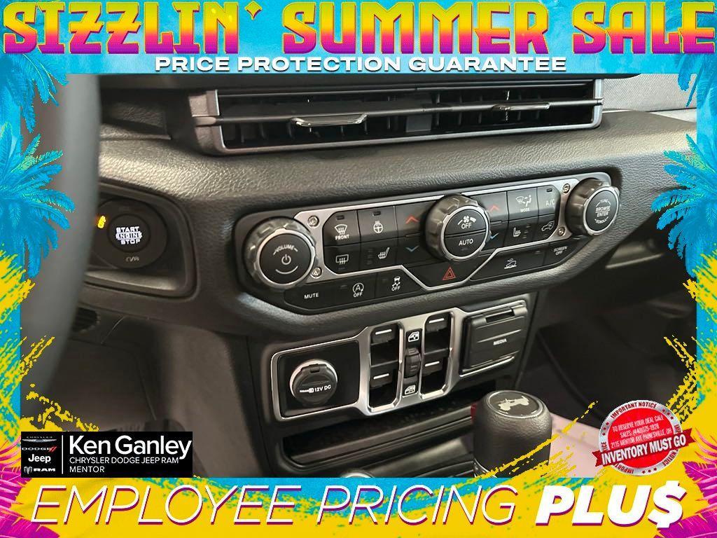 new 2025 Jeep Wrangler car, priced at $39,999