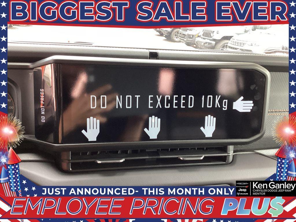 new 2025 Jeep Gladiator car, priced at $48,130