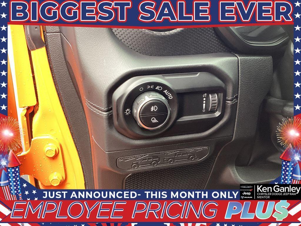 new 2025 Jeep Gladiator car, priced at $48,130