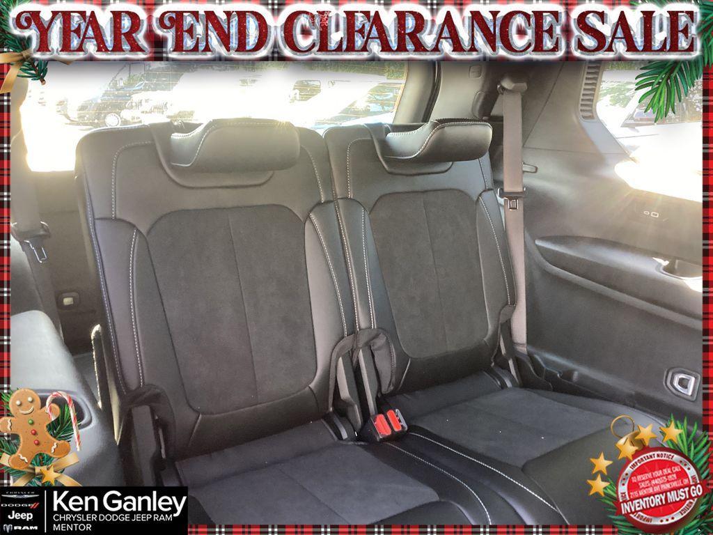 new 2025 Jeep Grand Cherokee L car, priced at $39,582