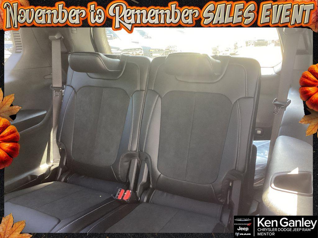 new 2025 Jeep Grand Cherokee L car, priced at $44,082