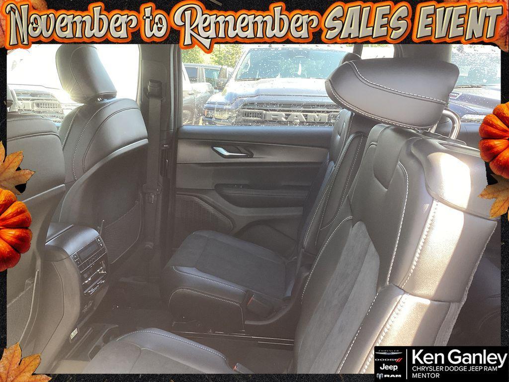 new 2025 Jeep Grand Cherokee L car, priced at $44,082