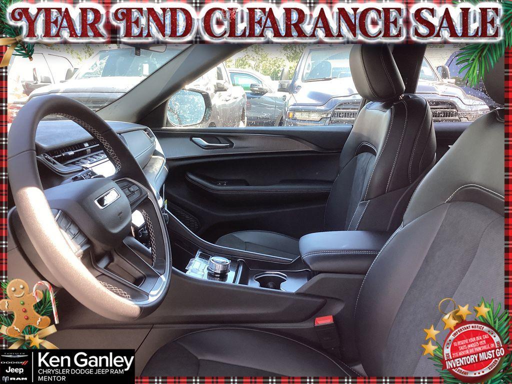 new 2025 Jeep Grand Cherokee L car, priced at $39,582