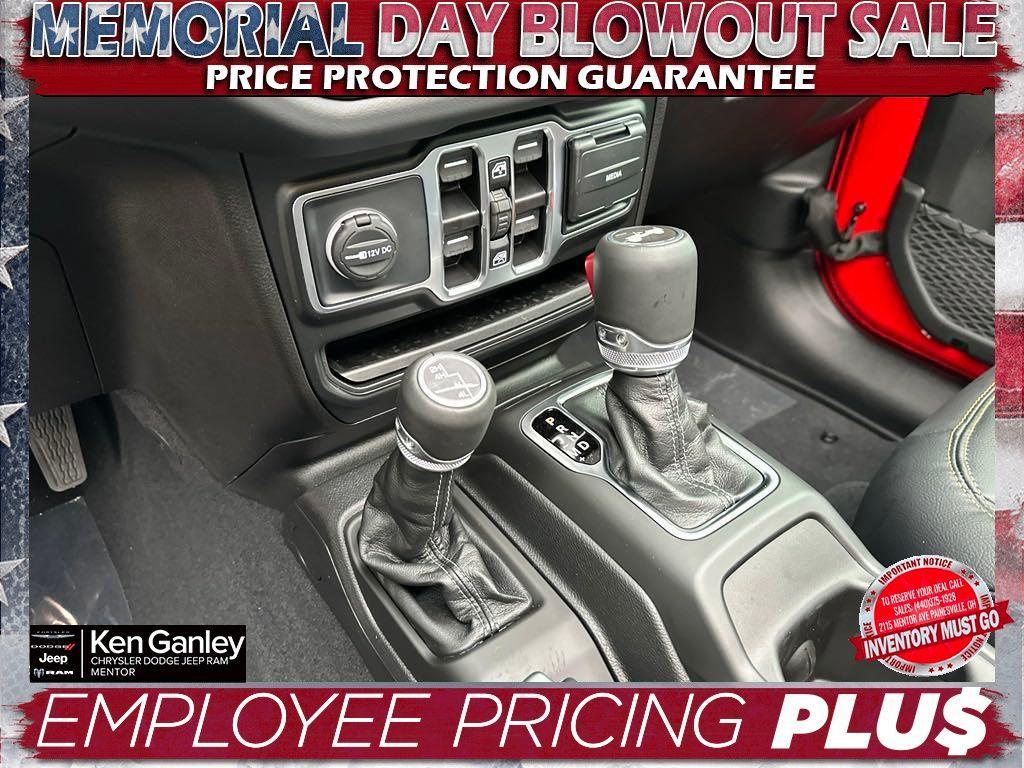 new 2025 Jeep Wrangler car, priced at $49,997