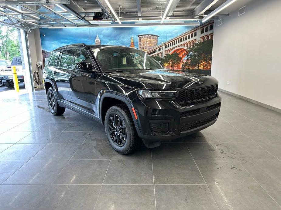 new 2024 Jeep Grand Cherokee L car, priced at $41,715