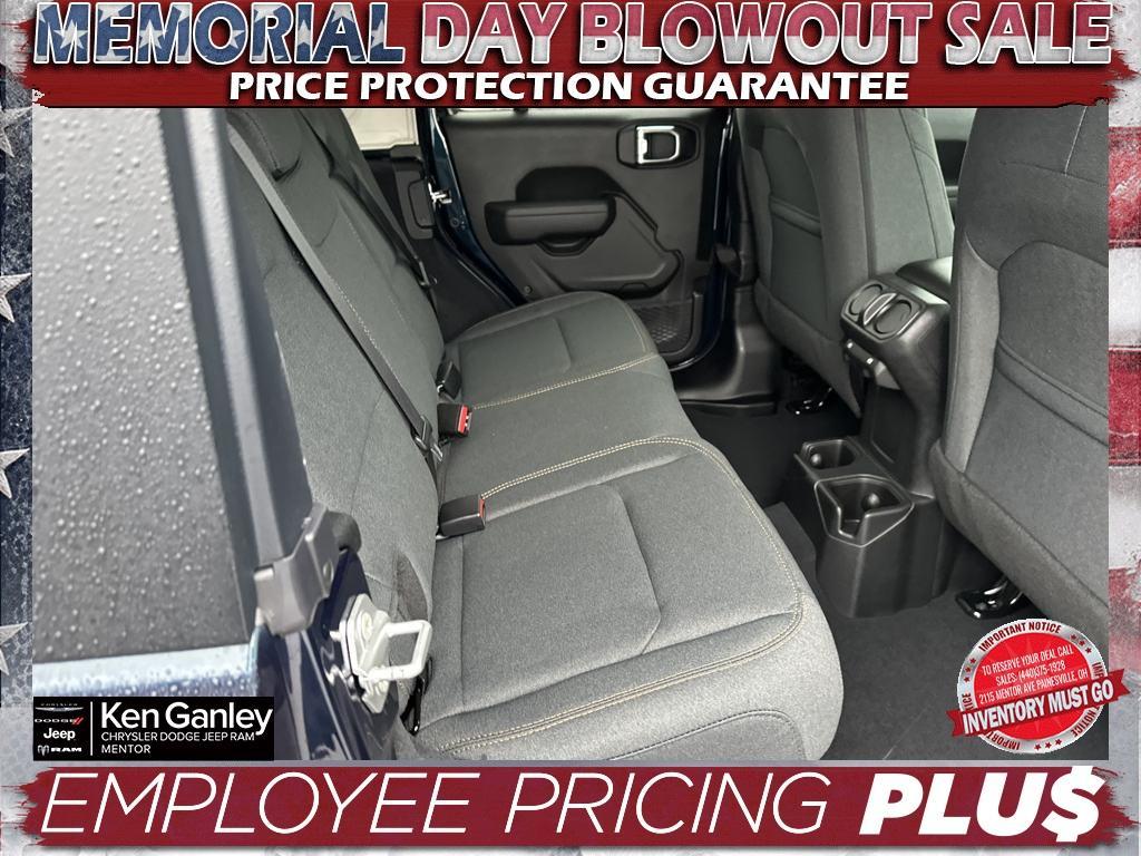 new 2025 Jeep Wrangler car, priced at $37,870