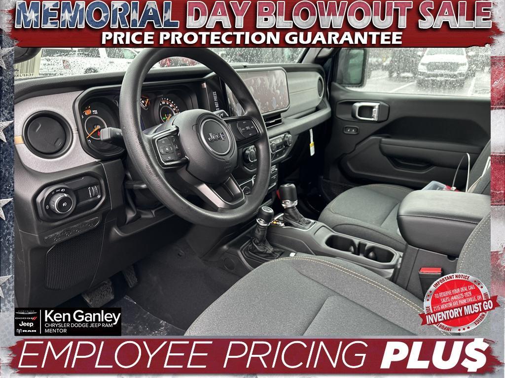 new 2025 Jeep Wrangler car, priced at $37,870