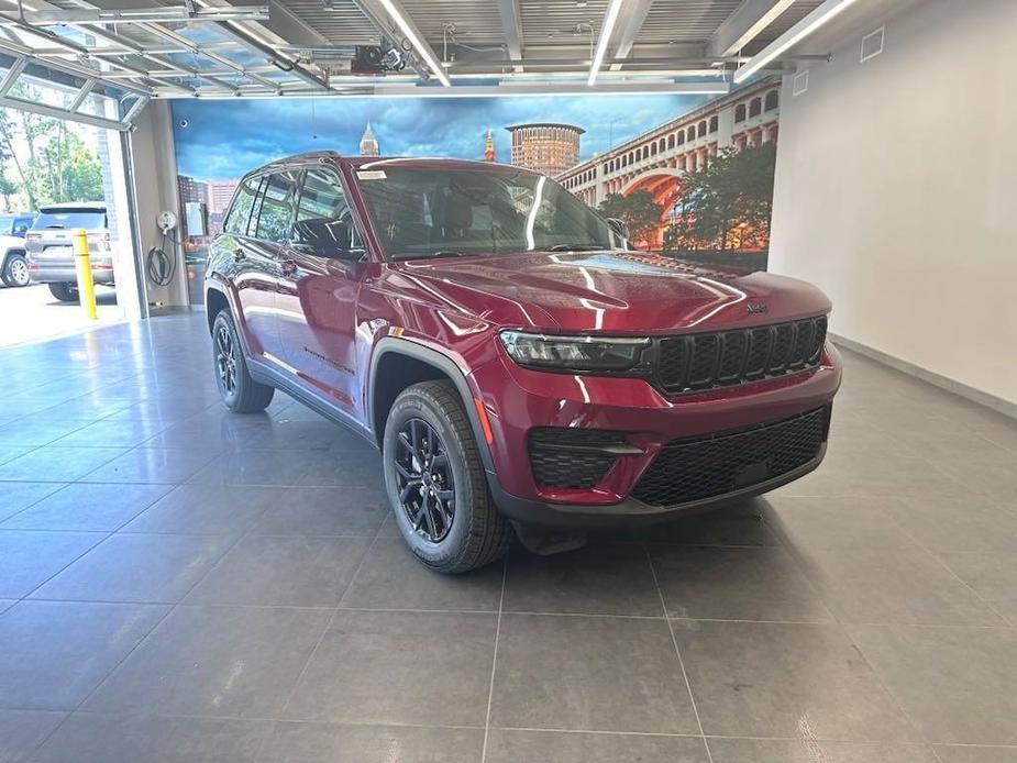 new 2024 Jeep Grand Cherokee car, priced at $43,105