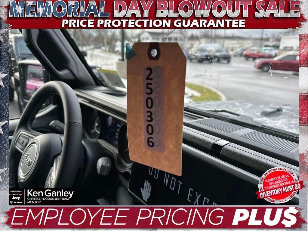 new 2025 Jeep Wrangler car, priced at $41,795