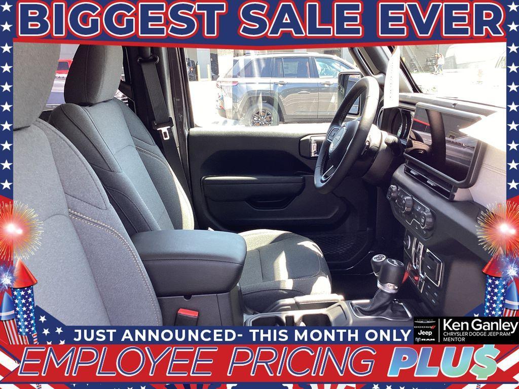 new 2025 Jeep Wrangler car, priced at $48,090