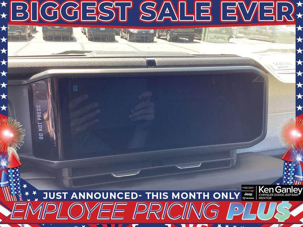 new 2025 Jeep Wrangler car, priced at $48,090