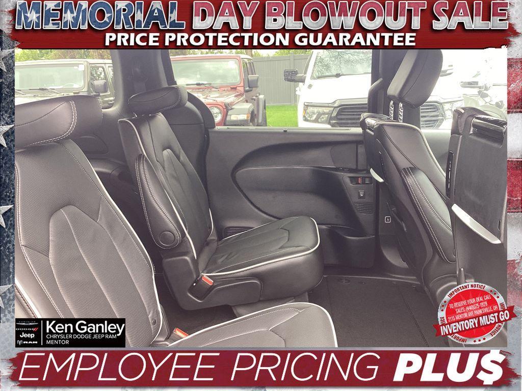 new 2025 Chrysler Pacifica car, priced at $56,229