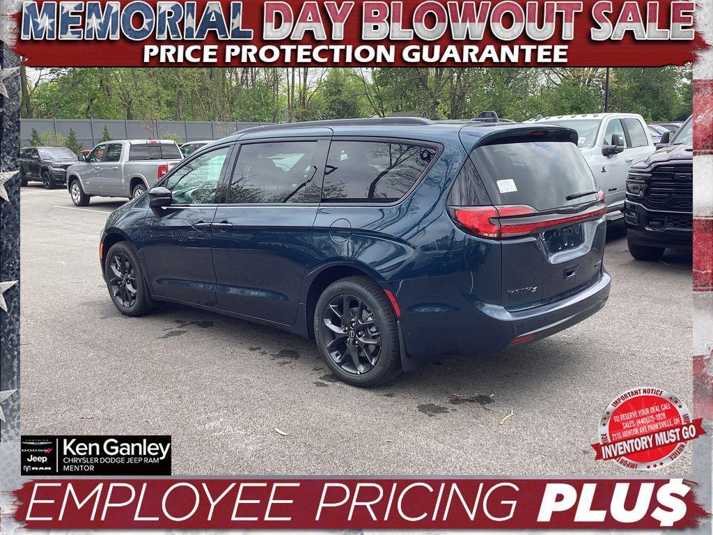 new 2025 Chrysler Pacifica car, priced at $56,229