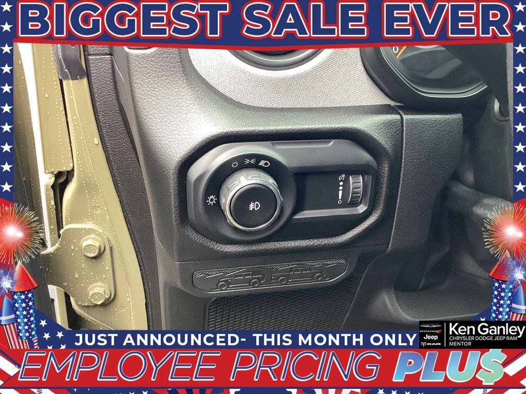 new 2025 Jeep Wrangler car, priced at $32,945