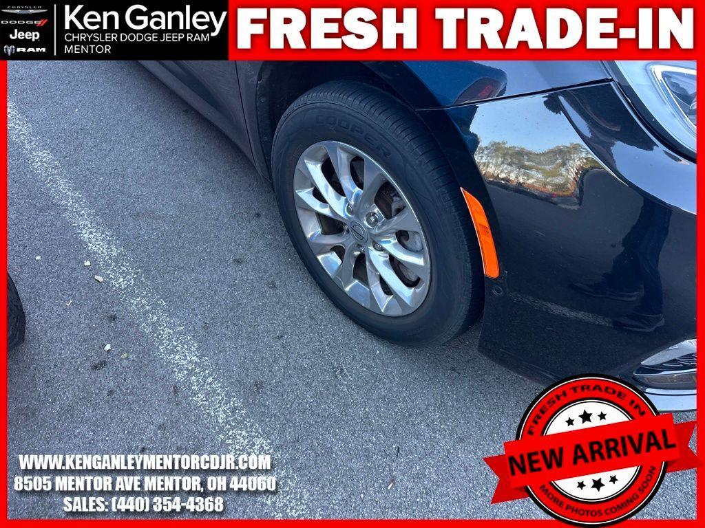 used 2021 Chrysler Pacifica car, priced at $27,797