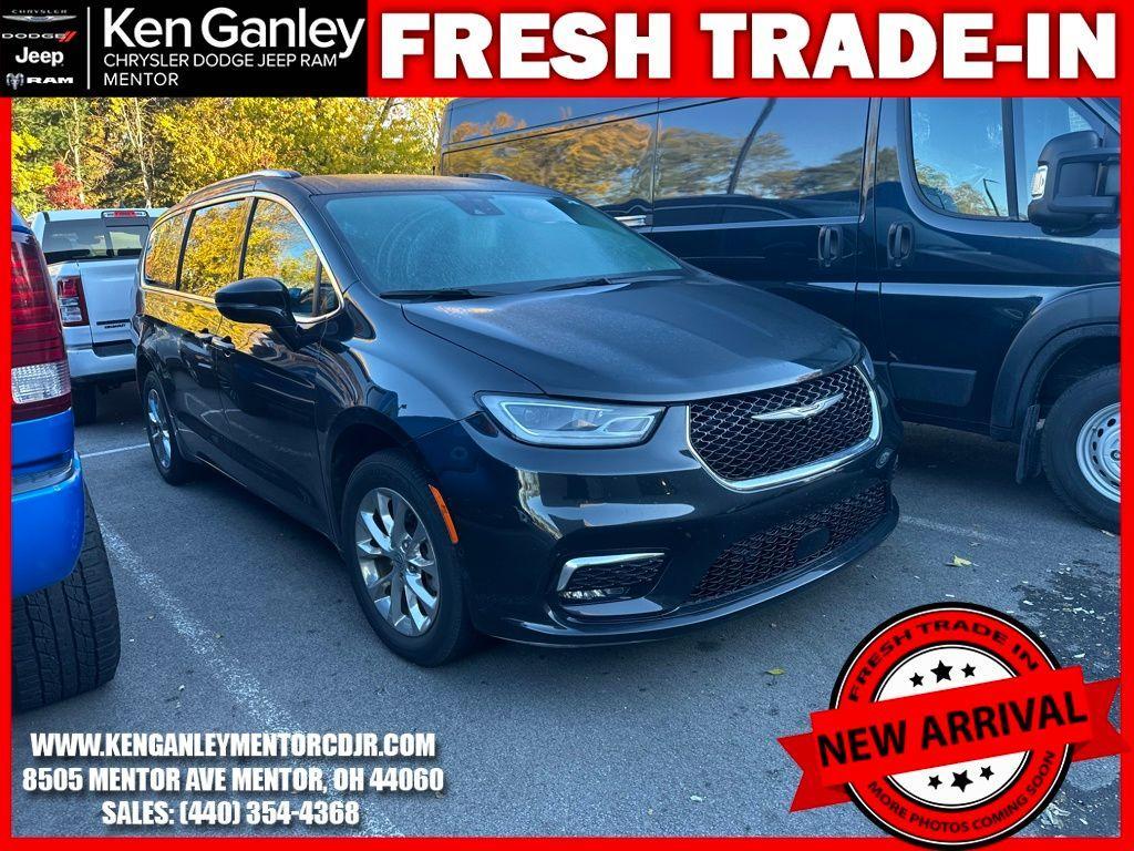 used 2021 Chrysler Pacifica car, priced at $27,797