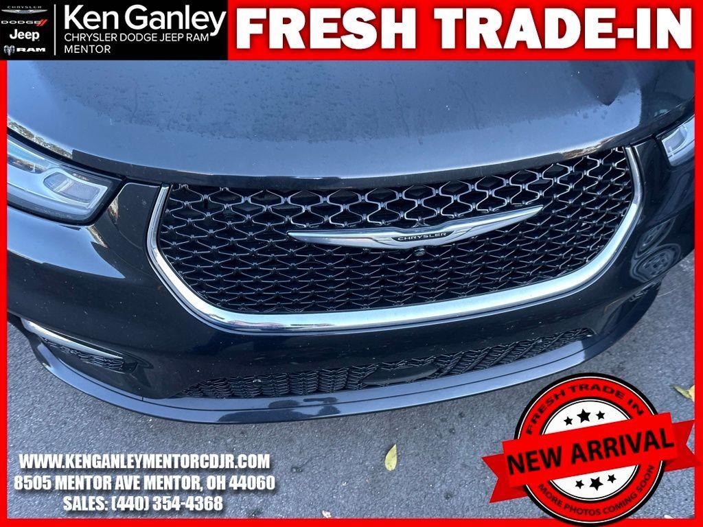 used 2021 Chrysler Pacifica car, priced at $27,797
