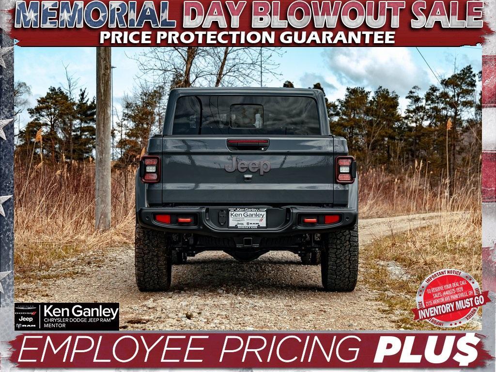 new 2025 Jeep Gladiator car, priced at $53,270