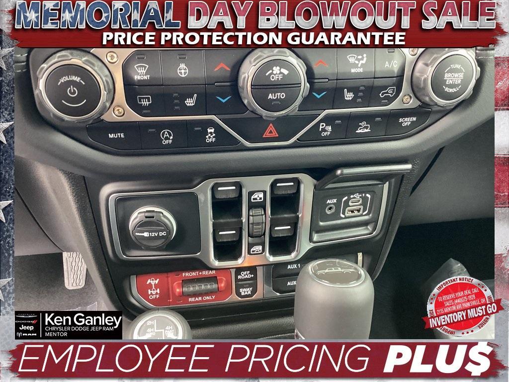 new 2025 Jeep Gladiator car, priced at $53,270