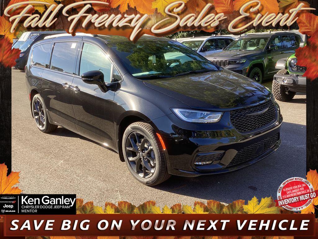 new 2026 Chrysler Pacifica car, priced at $54,176