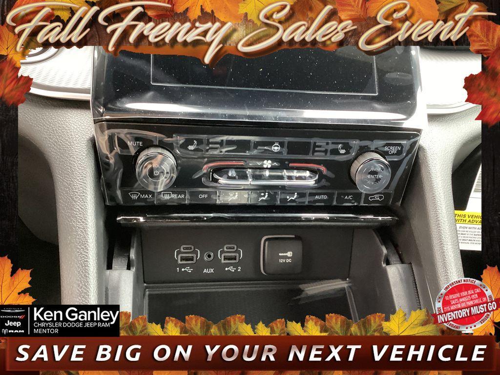 new 2025 Jeep Grand Cherokee car, priced at $42,069