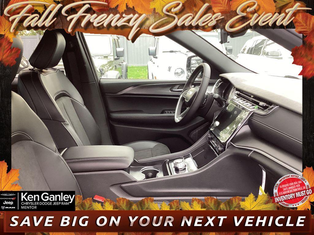 new 2025 Jeep Grand Cherokee car, priced at $42,069