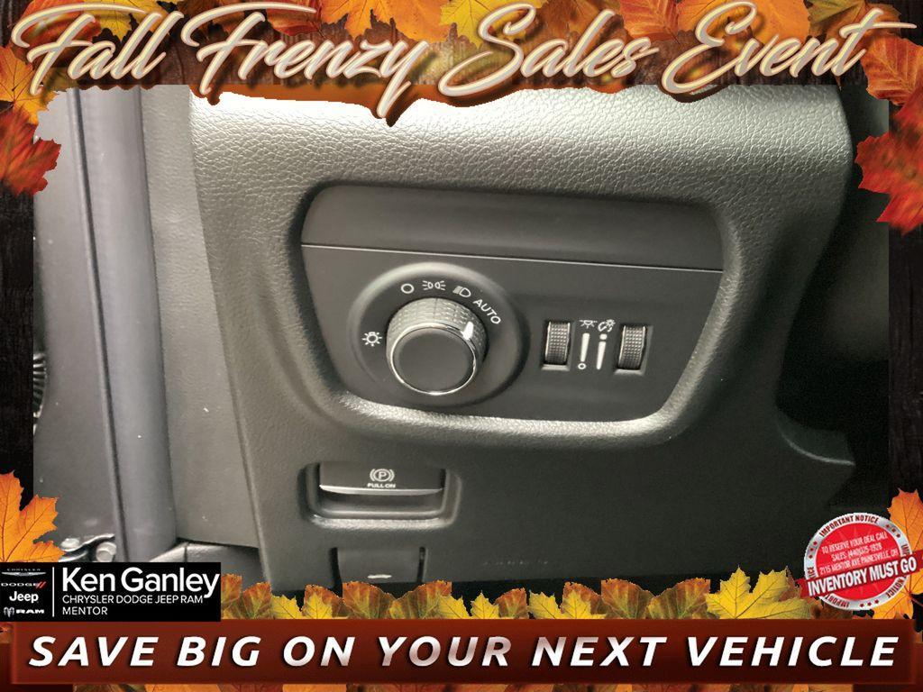 new 2025 Jeep Grand Cherokee car, priced at $42,069
