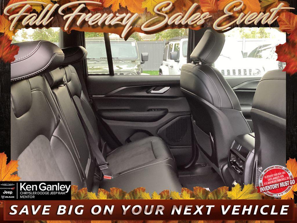 new 2025 Jeep Grand Cherokee car, priced at $42,069