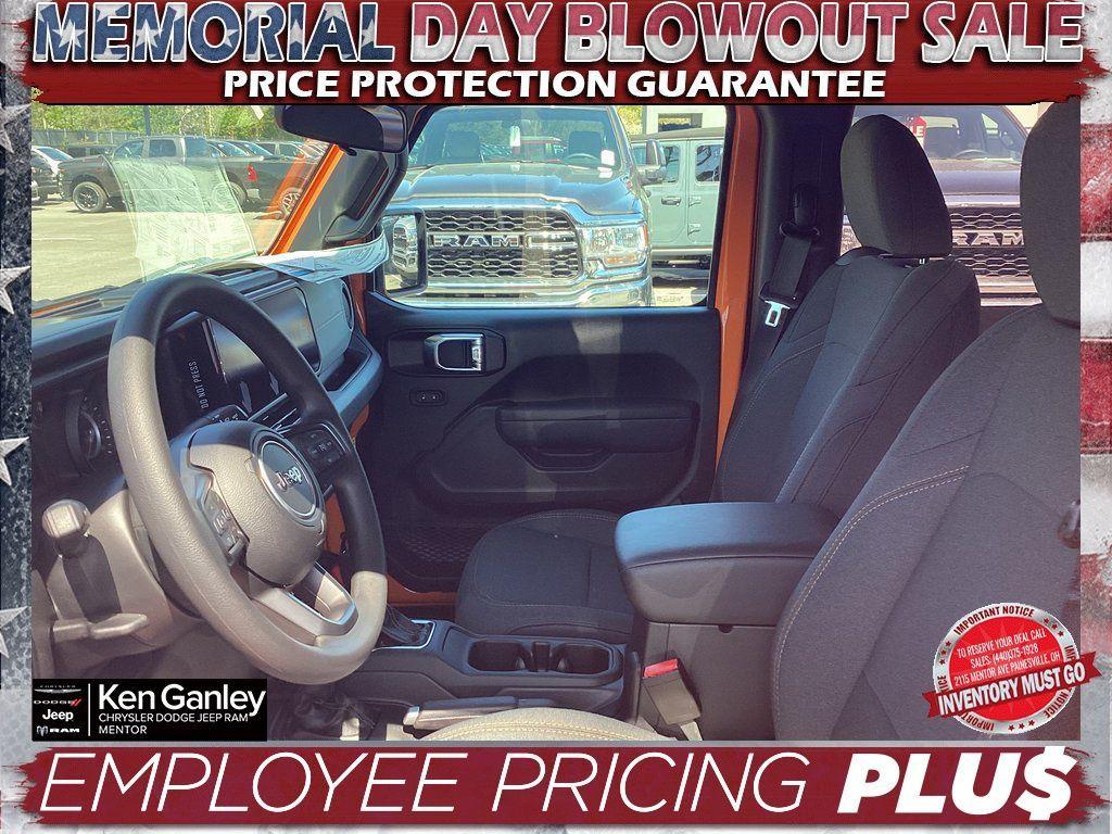 new 2025 Jeep Wrangler car, priced at $39,995