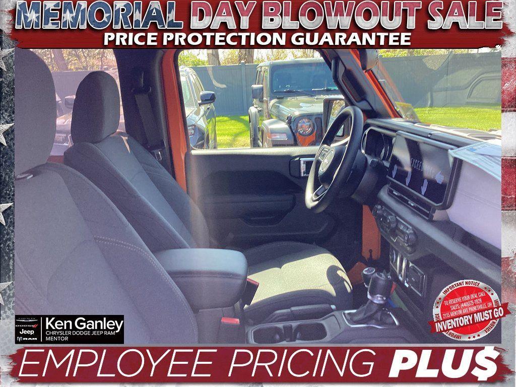 new 2025 Jeep Wrangler car, priced at $39,995