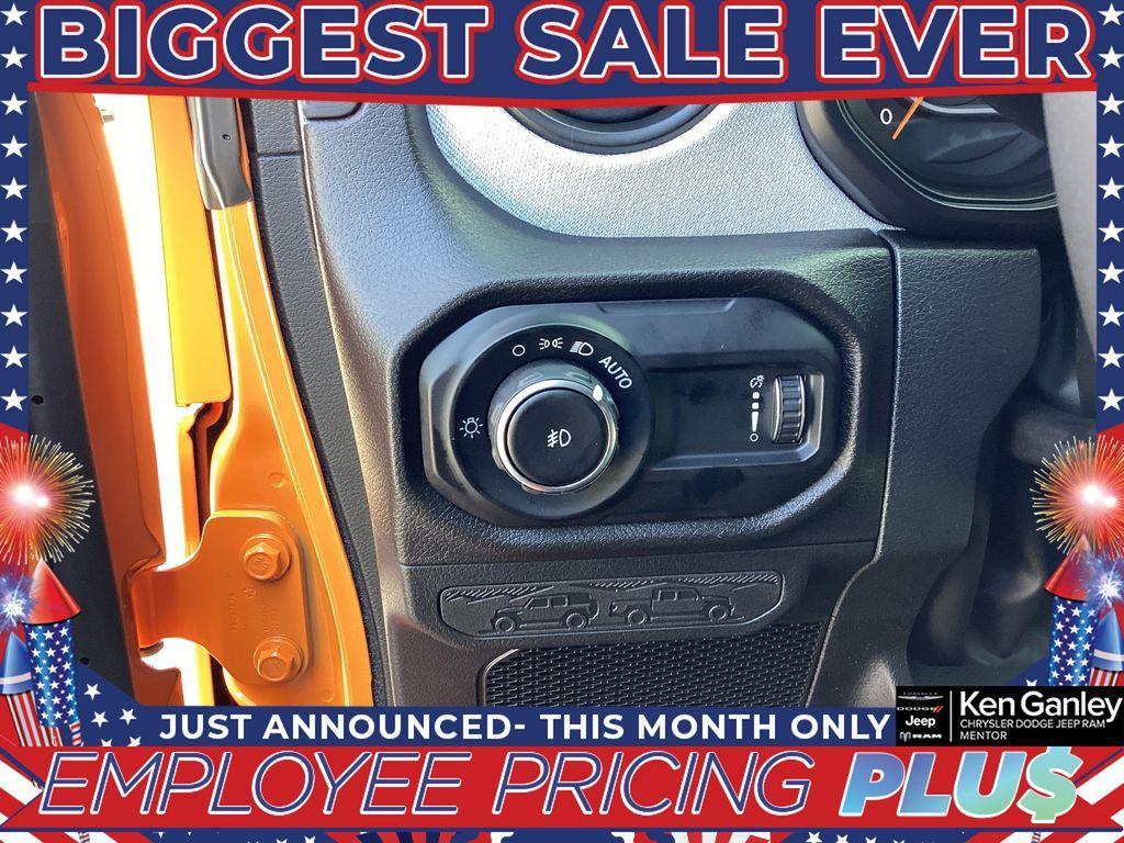 new 2025 Jeep Wrangler car, priced at $41,995