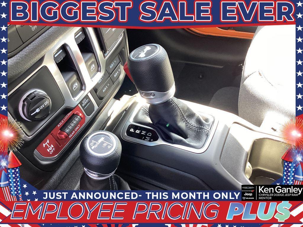 new 2025 Jeep Wrangler car, priced at $41,995
