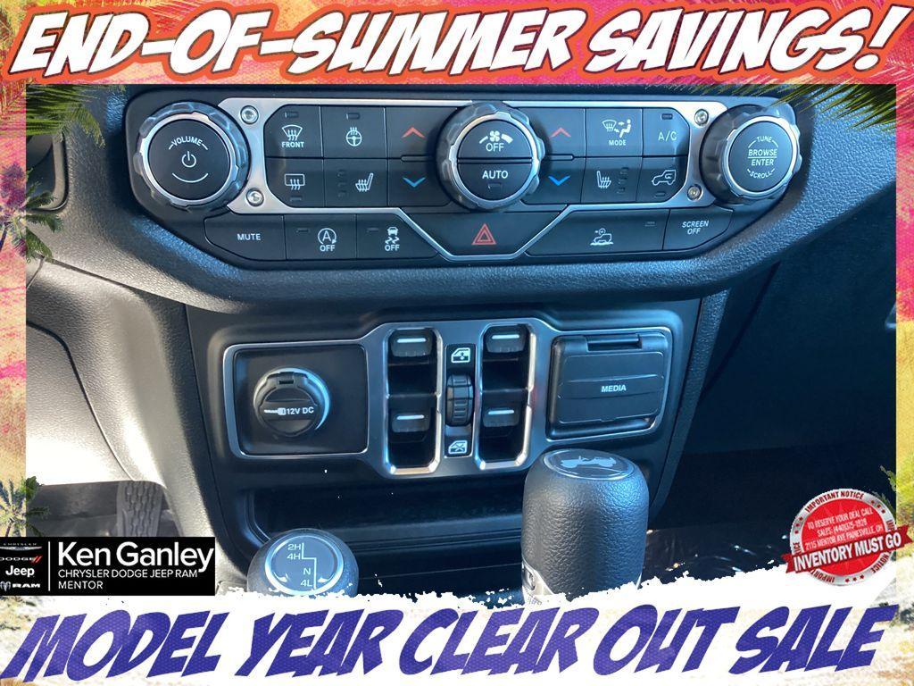 new 2025 Jeep Wrangler car, priced at $48,083