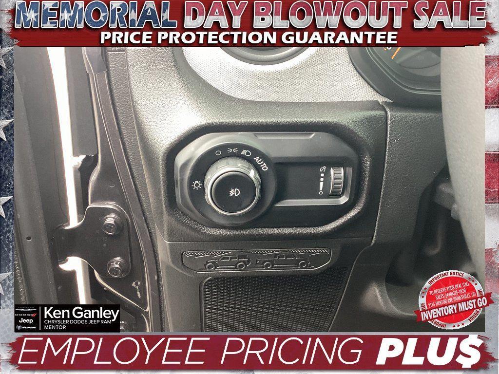 new 2025 Jeep Wrangler car, priced at $44,388