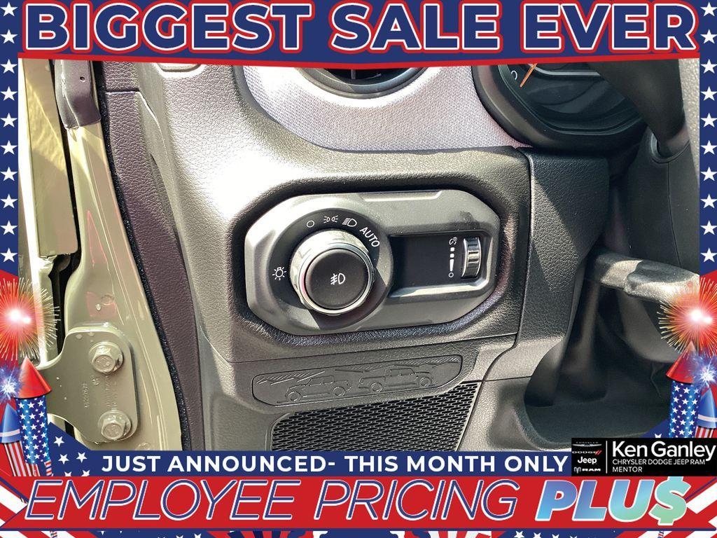 new 2025 Jeep Wrangler car, priced at $46,790