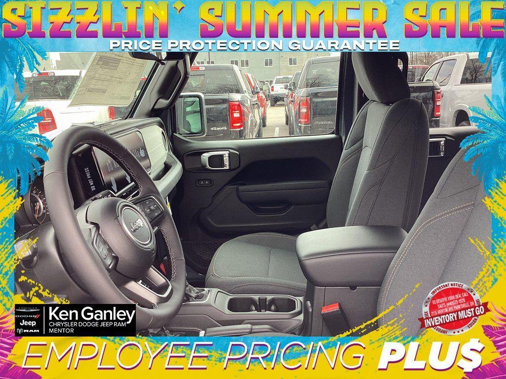 new 2025 Jeep Wrangler car, priced at $58,380