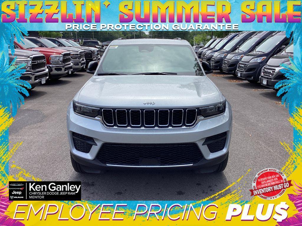 new 2025 Jeep Grand Cherokee car, priced at $38,814