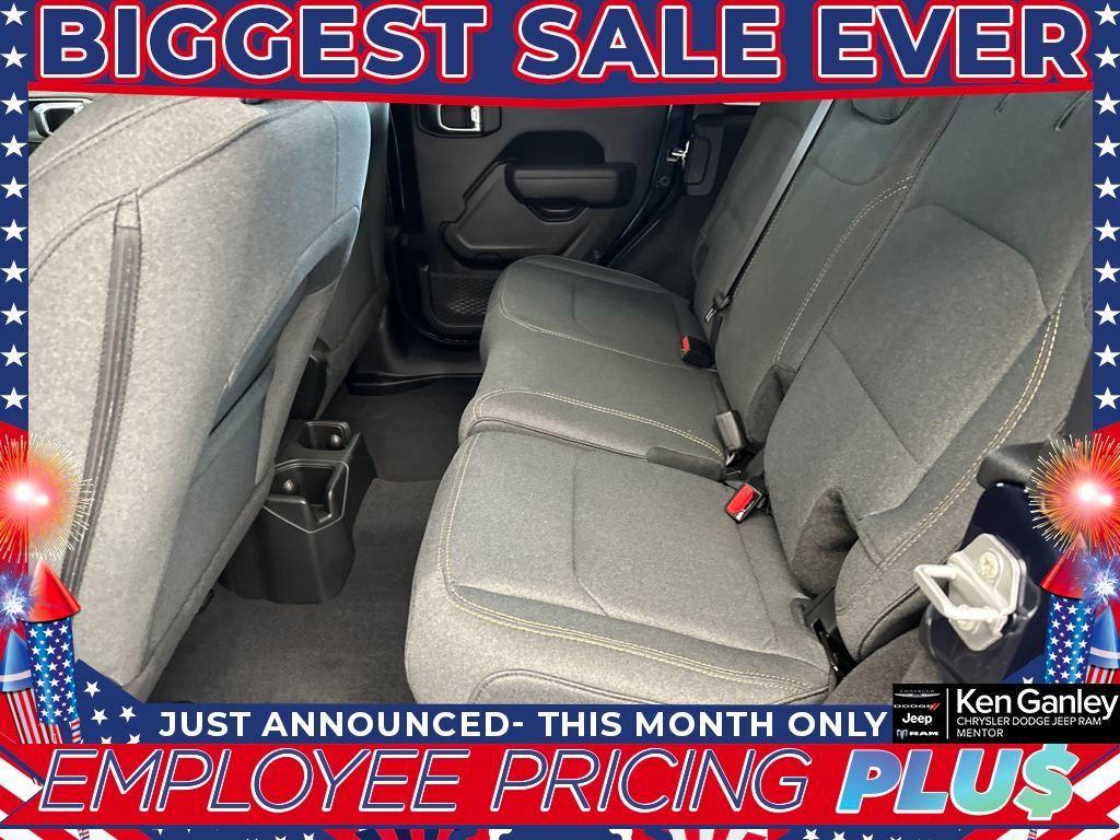new 2025 Jeep Wrangler car, priced at $43,599